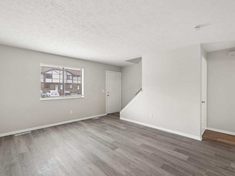 3111 Highcliff Court, Columbus, OH 43231 Photo 4