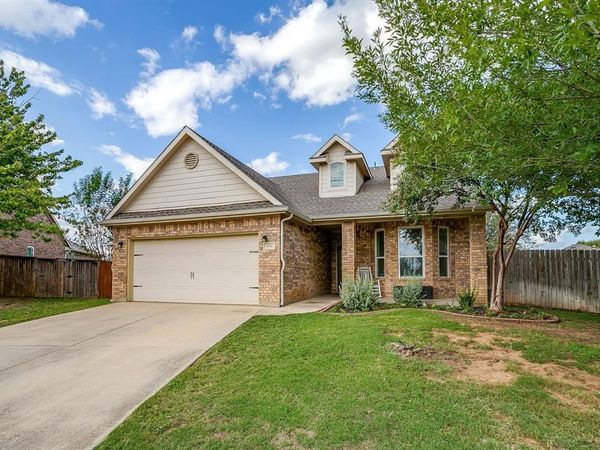 1236 Rosewood Court, Crowley, TX 76036