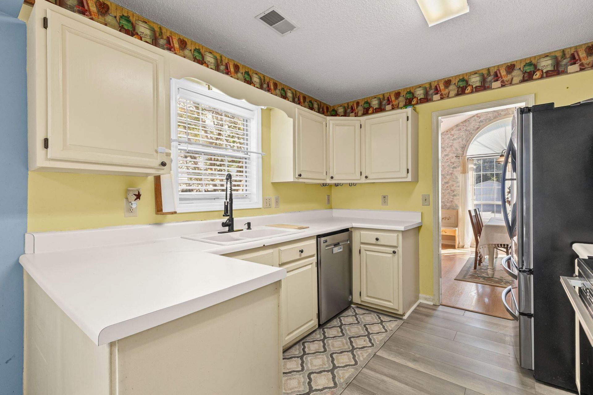 103 Red Cypress Drive Photo 14