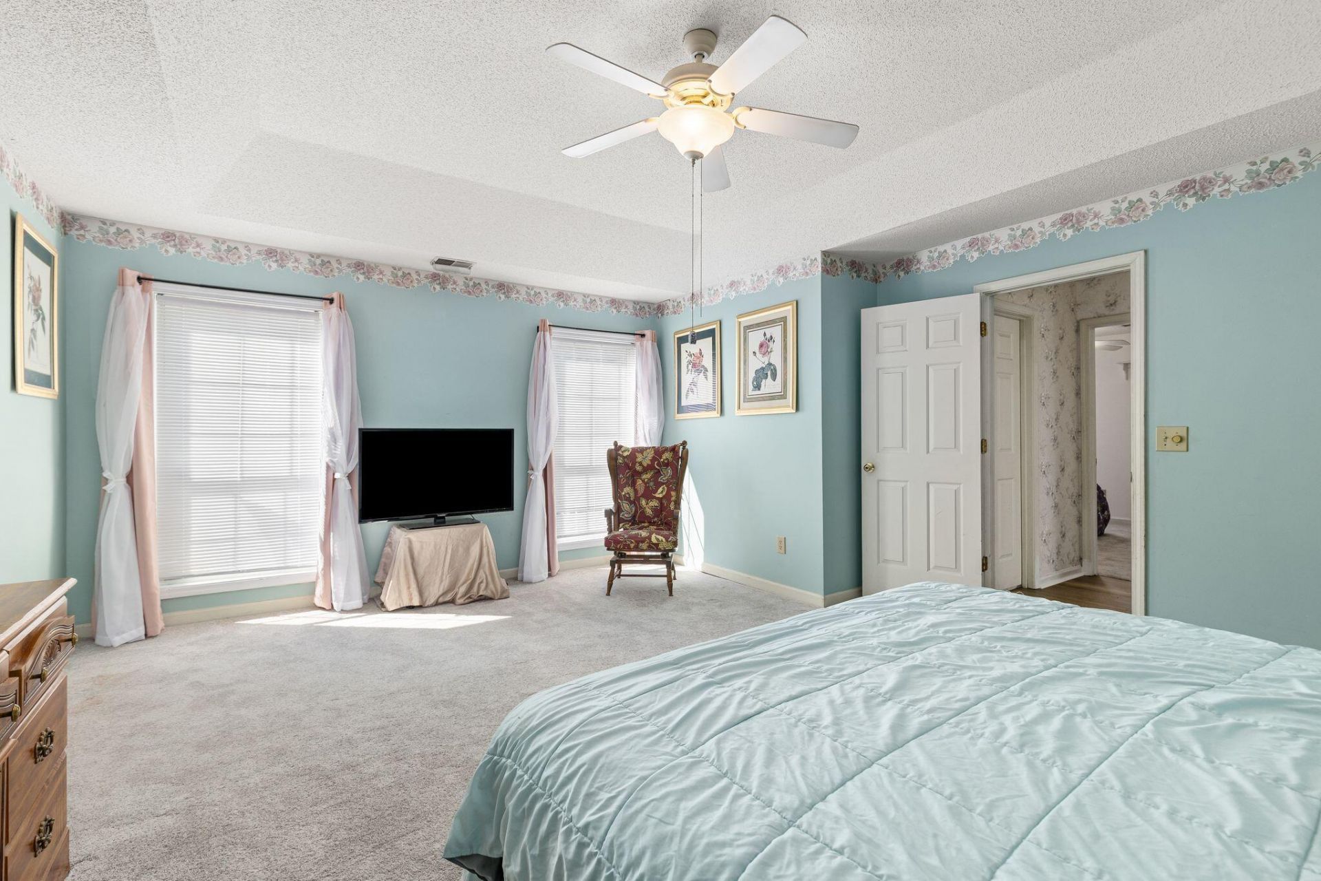 103 Red Cypress Drive Photo 17
