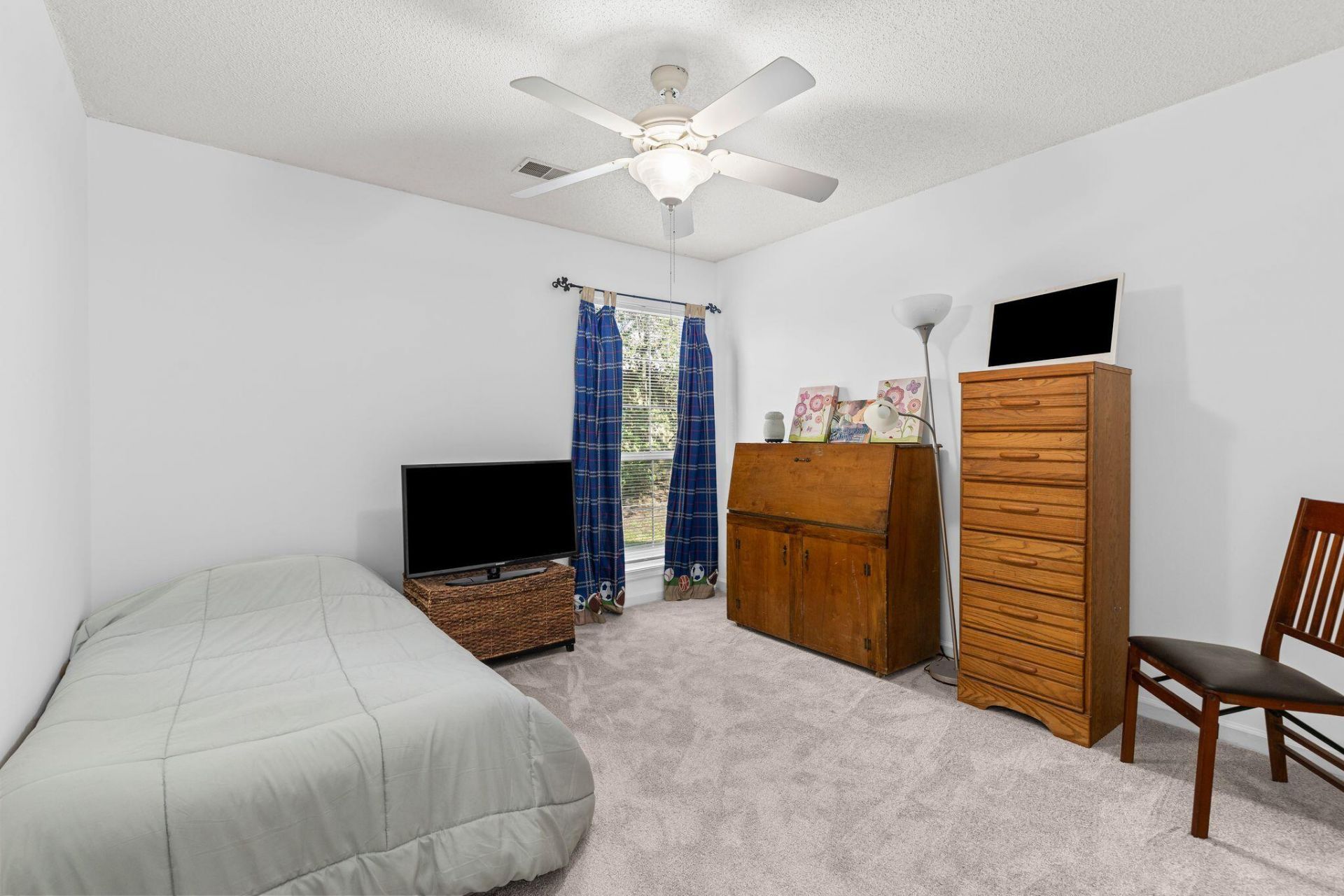 103 Red Cypress Drive Photo 23
