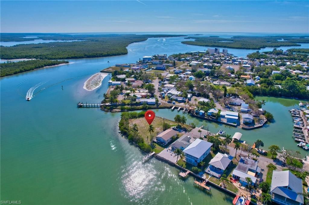 105 Bayshore Way, Goodland, FL 34140 Photo