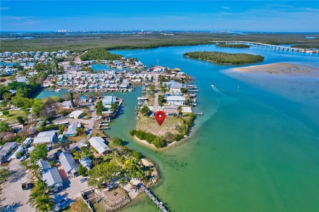 105 Bayshore Way, Goodland, FL 34140 Photo