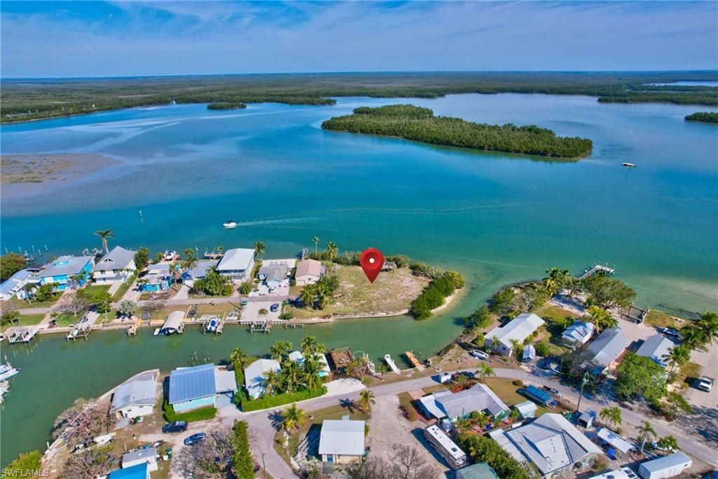 105 Bayshore Way, Goodland, FL 34140 Photo
