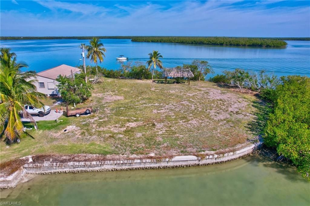 105 Bayshore Way, Goodland, FL 34140 Photo