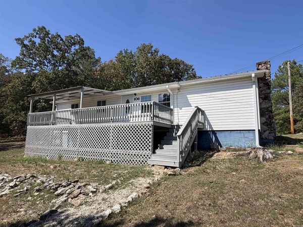 106 Edna, Highland, AR 72542