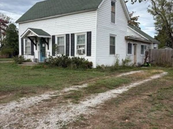 321 W Oak Street, Rogers, AR 72756