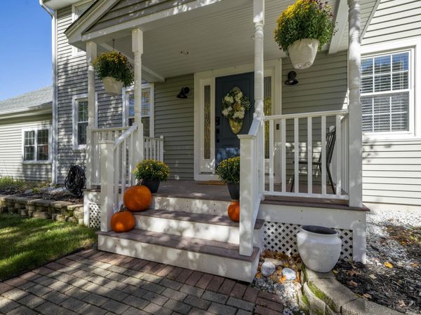 4 Copperfield Lane, Londonderry, NH 03053