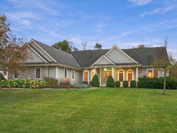 2266 Brookside Dr, Jackson, WI 53037
