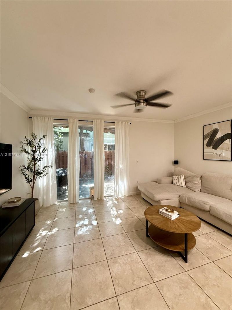 153 SE 28th Pl, Unit 7, Homestead, FL 33033 Photo