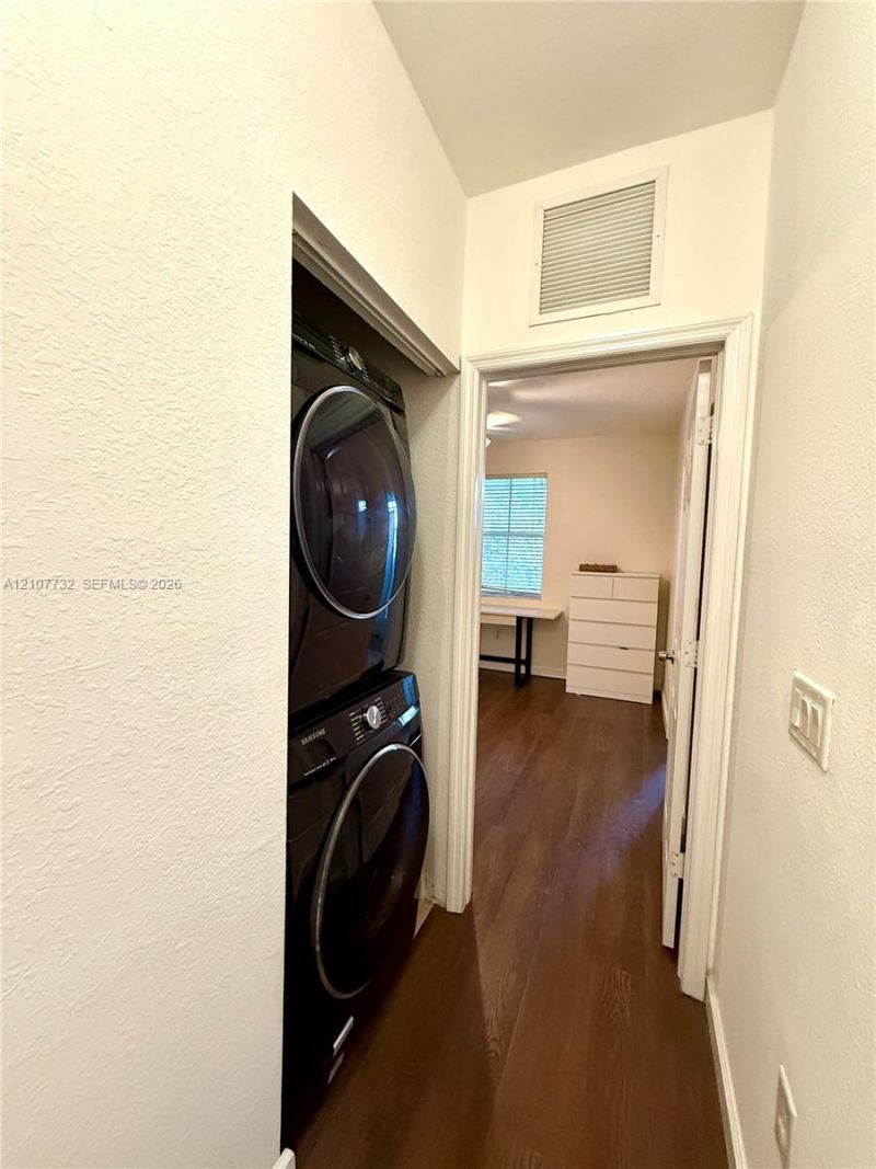 153 SE 28th Pl, Unit 7, Homestead, FL 33033 Photo
