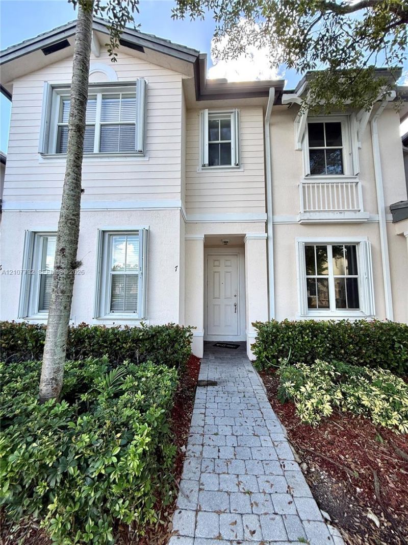 153 SE 28th Pl, Unit 7, Homestead, FL 33033 Photo
