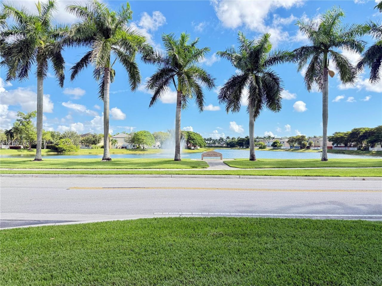 153 SE 28th Pl, Unit 7, Homestead, FL 33033 Photo