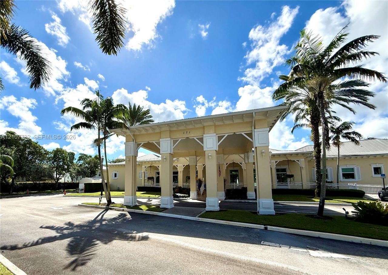 153 SE 28th Pl, Unit 7, Homestead, FL 33033 Photo
