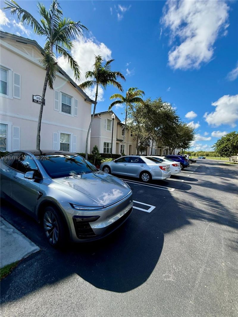 153 SE 28th Pl, Unit 7, Homestead, FL 33033 Photo