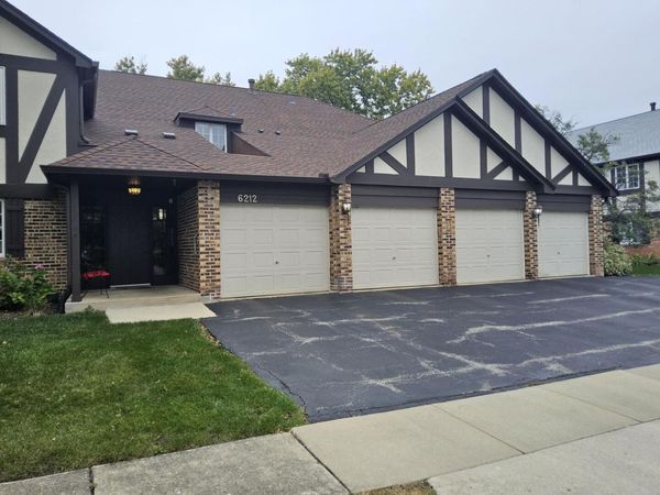 6212 N Lakepark Lane , Unit A, Willowbrook, IL 60527