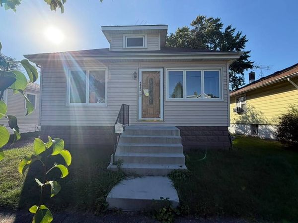 320 Blackstone Street , Thornton, IL 60476