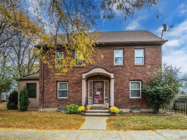 1301 Roselle Avenue , Niagara Falls, NY 14305