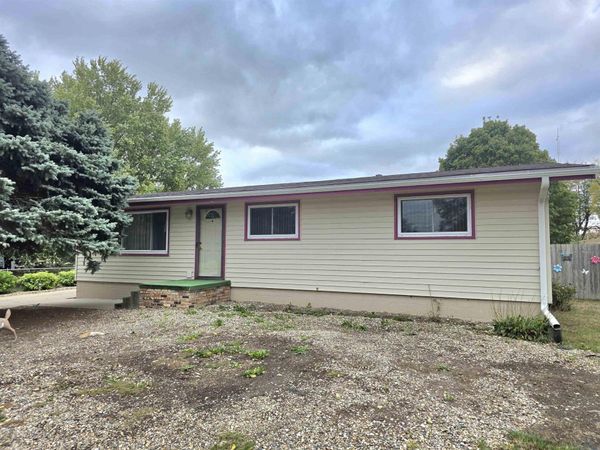 1812 Elm Street, Dakota City, NE 68731