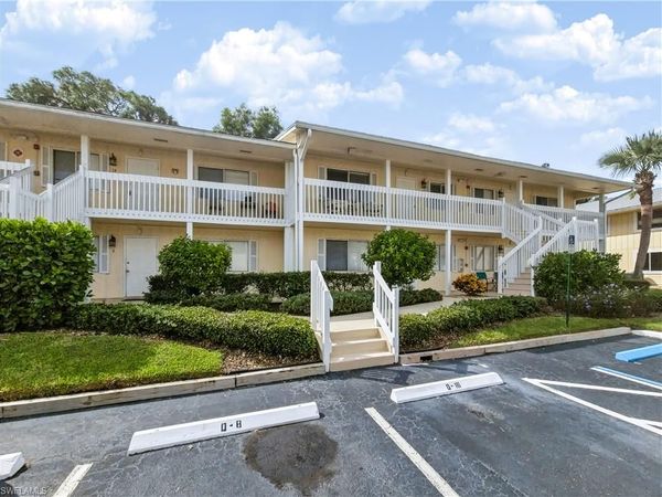 4625 Bayshore DR , Unit D7, NAPLES, FL 34112