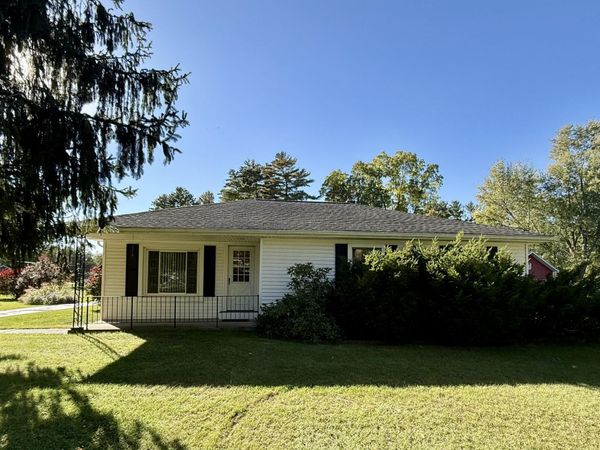 55940 Wilbur Road, Three Rivers, MI 49093