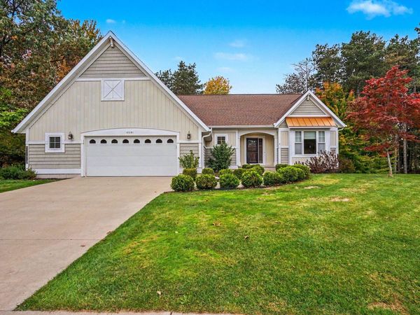 18091 Wildwood Court, Spring Lake, MI 49456