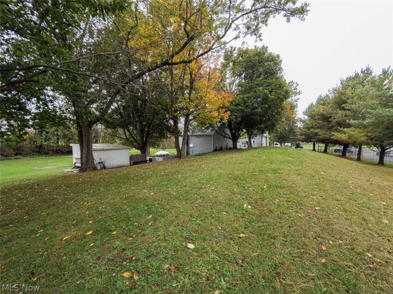 220,210 Kent Avenue NE, Hartville, OH 44632 Photo 13