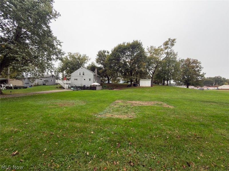 220,210 Kent Avenue NE, Hartville, OH 44632 Photo 14