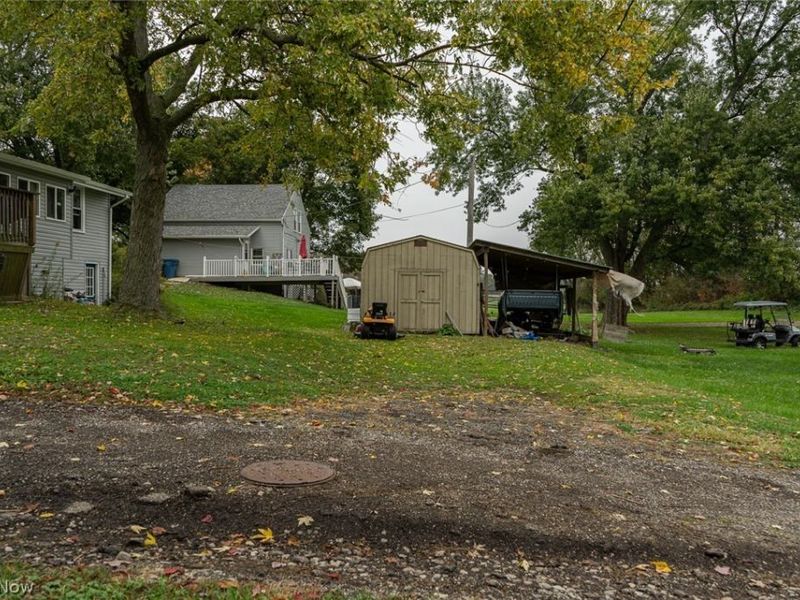 220,210 Kent Avenue NE, Hartville, OH 44632 Photo 8