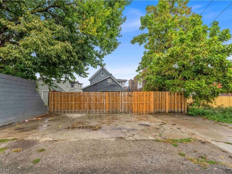 5007 Clark Avenue, Cleveland, OH 44102 Photo 29