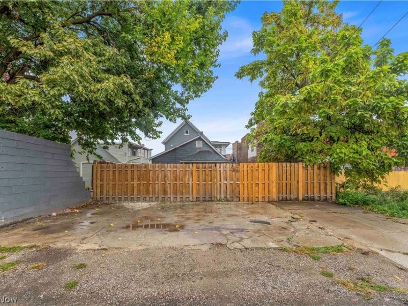 5007 Clark Avenue, Cleveland, OH 44102 Photo 30