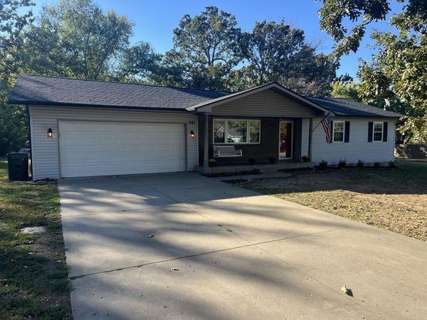 941 W Crestwood Drive , Monett, MO 65708