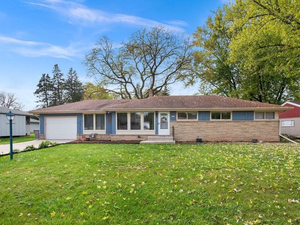 7661 N Delta PLACE, Milwaukee, WI 53223