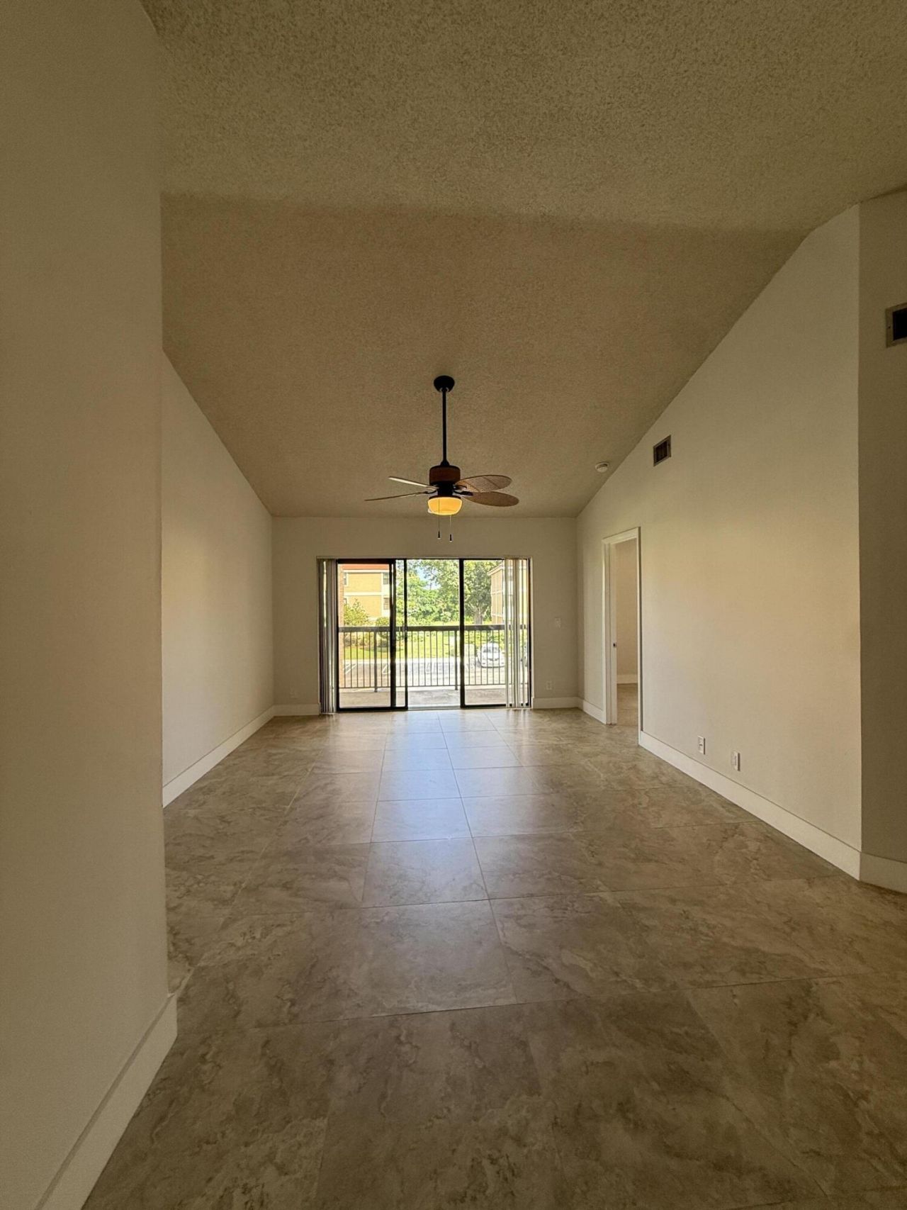 5741 Riverside Drive, Unit 204A5, Coral Springs, FL 33067 Photo