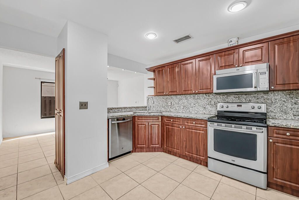 7828 Roble Lane, Lake Worth, FL 33467 Photo