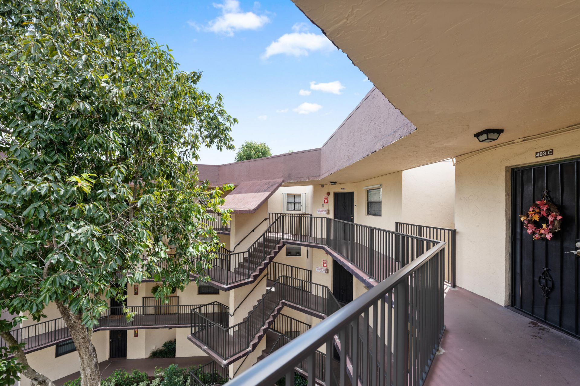 6555 W Broward Boulevard, Unit 403, Plantation, FL 33317 Photo