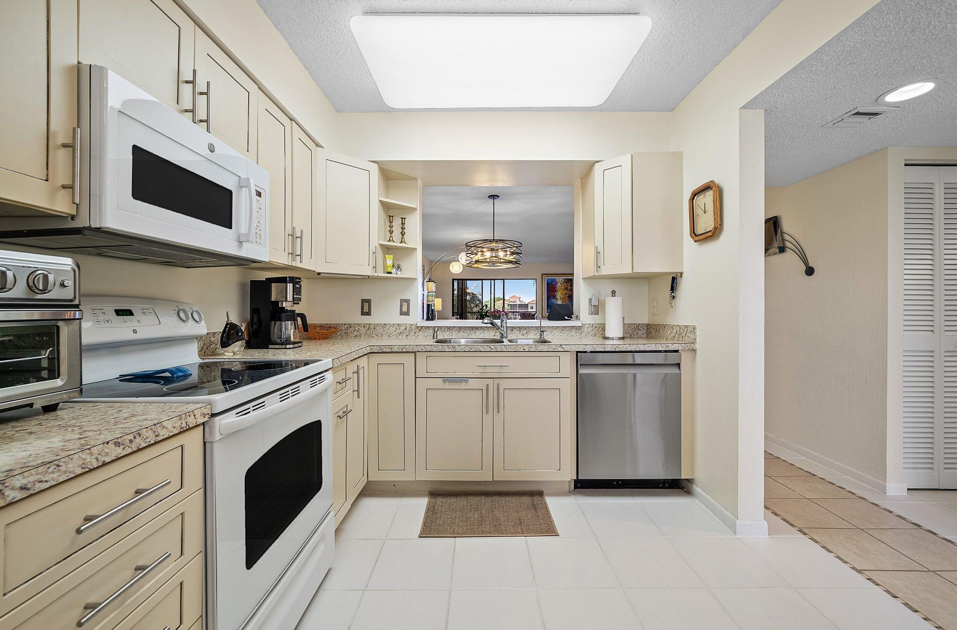 6065 Pointe Regal Circle, Unit 405, Delray Beach, FL 33484 Photo