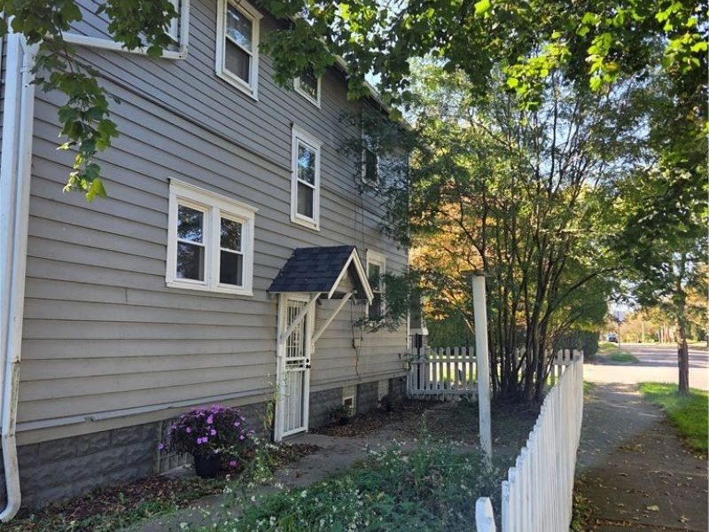 995 N Howard Street, Akron, OH 44310 Photo 2