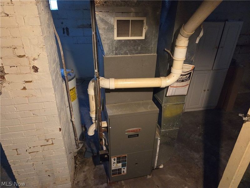 995 N Howard Street, Akron, OH 44310 Photo 20