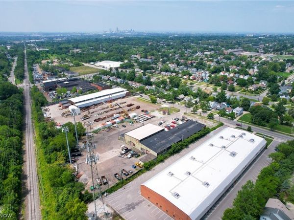 11910 Harvard Avenue, Cleveland, OH 44105