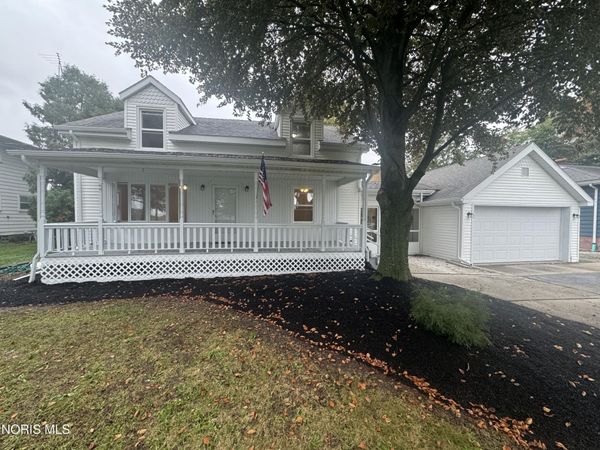 6552 Corduroy Road, Oregon, OH 43616