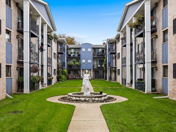 8519 W CATHERINE Avenue , Unit 380, Chicago, IL 60656