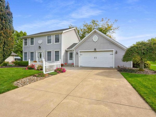 720 Tracht Meadows Drive, Huron, OH 44839