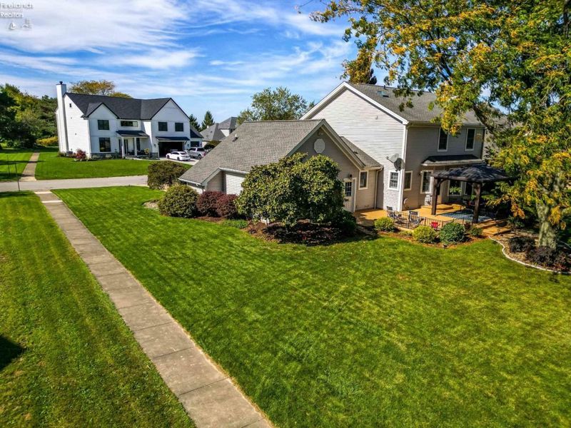 720 Tracht Meadows Drive, Huron, OH 44839 Photo 37
