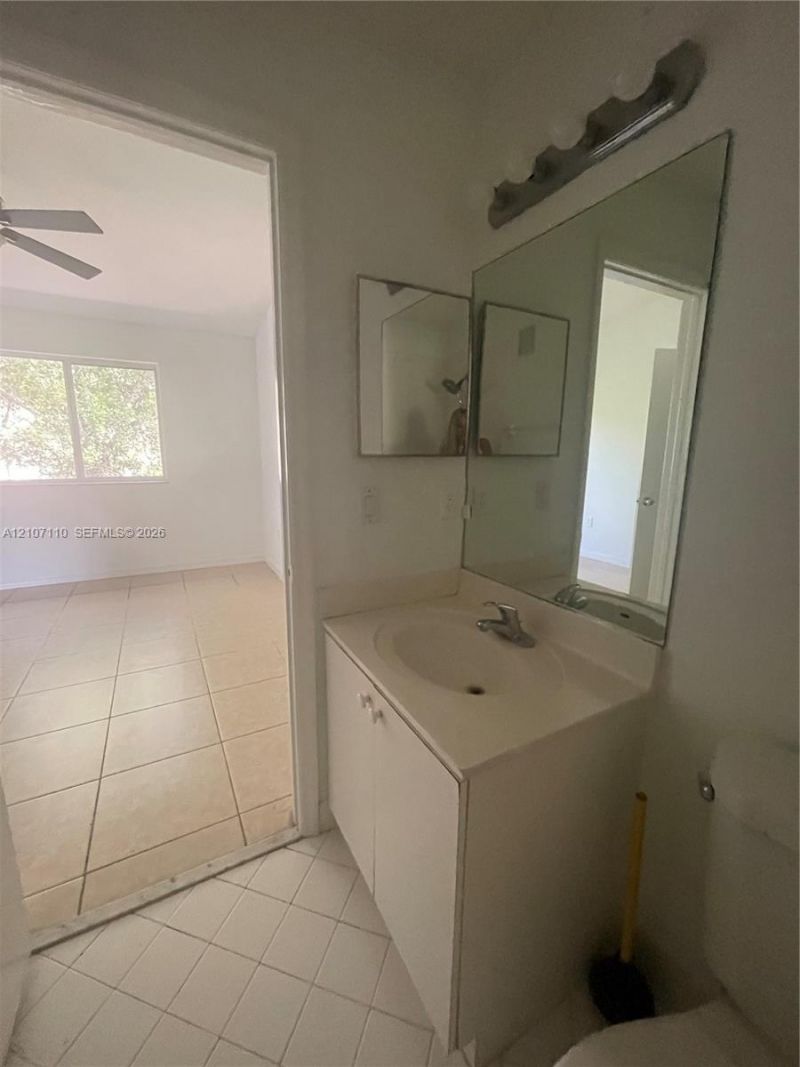 2911 SE 13th Rd , Unit 203-40, Homestead, FL 33035 Photo