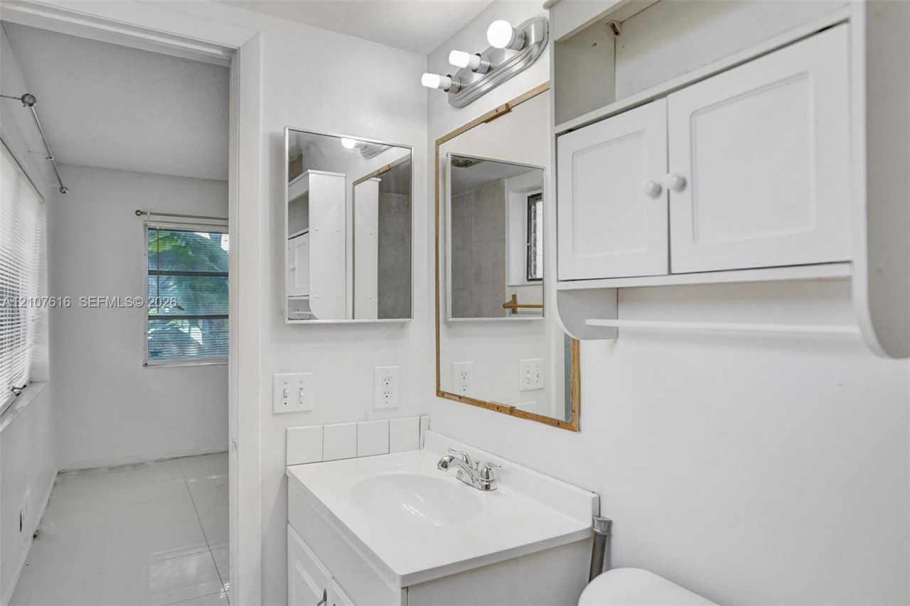 5420 NW 11th St, Unit 108, Plantation, FL 33313 Photo