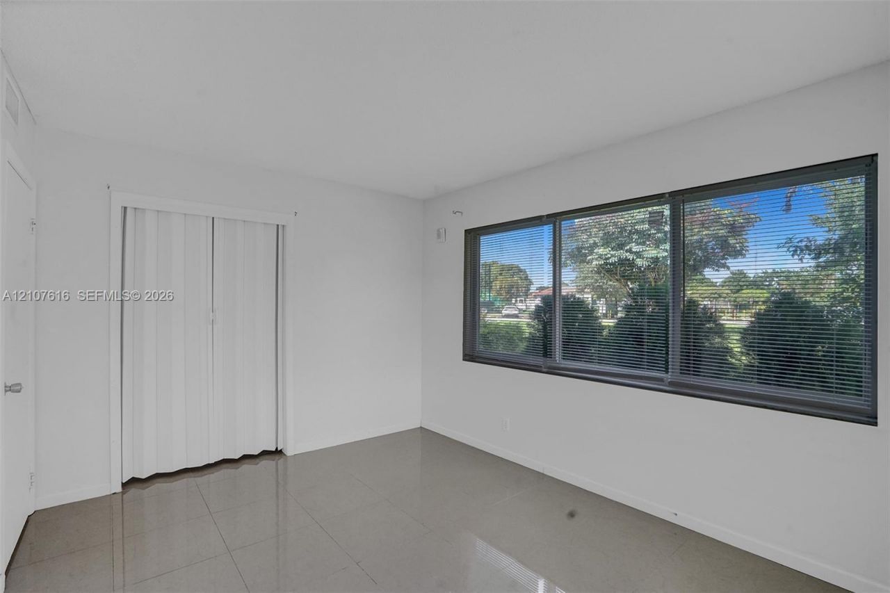 5420 NW 11th St, Unit 108, Plantation, FL 33313 Photo