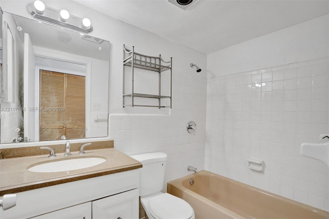 5420 NW 11th St, Unit 108, Plantation, FL 33313 Photo