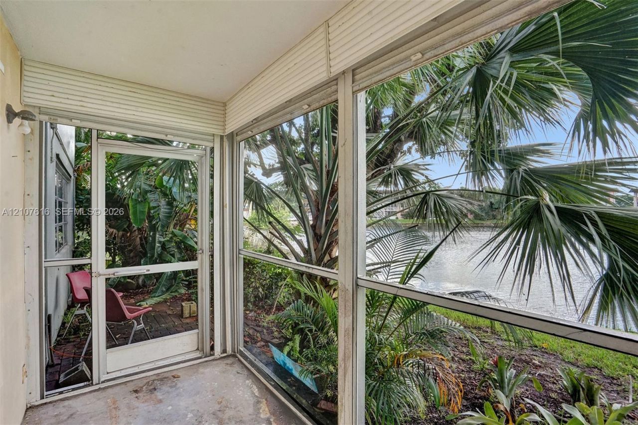 5420 NW 11th St, Unit 108, Plantation, FL 33313 Photo