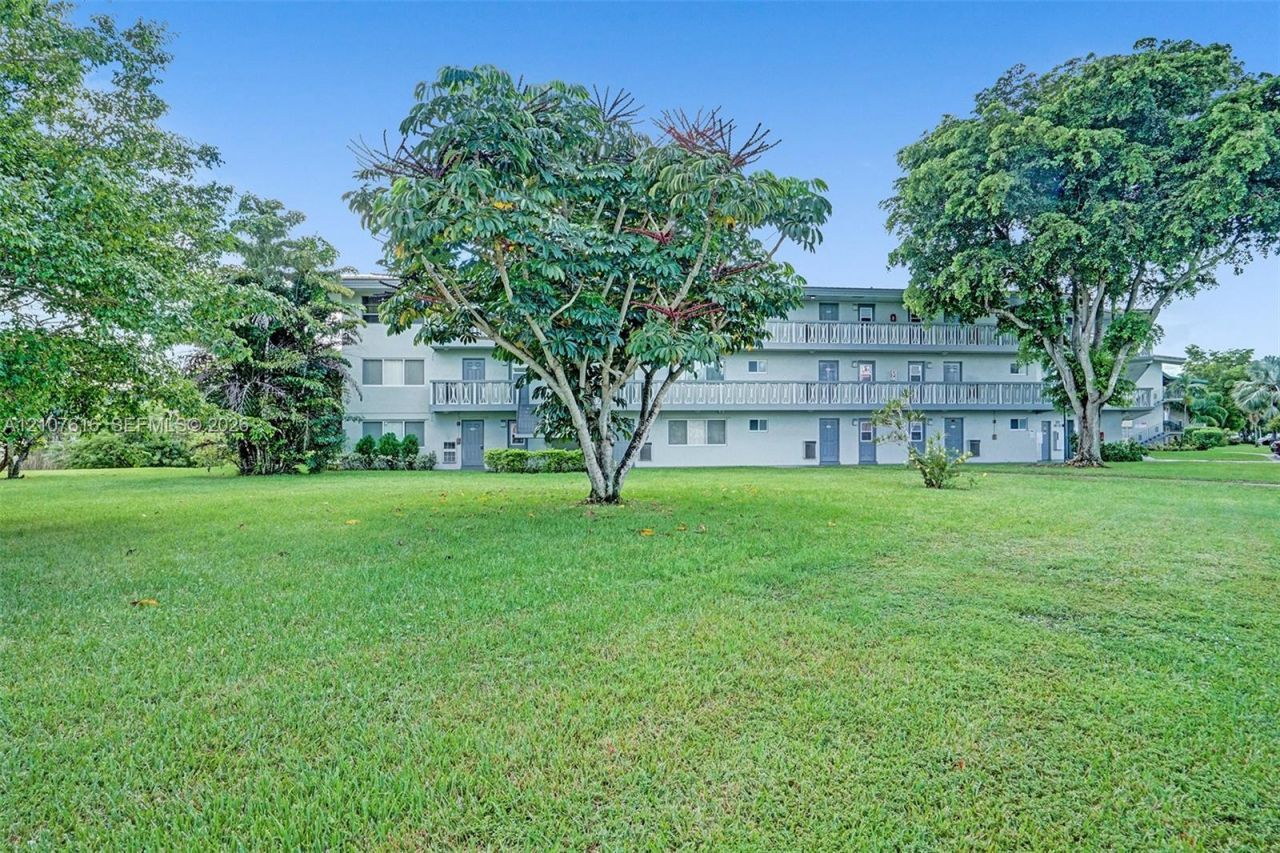 5420 NW 11th St, Unit 108, Plantation, FL 33313 Photo